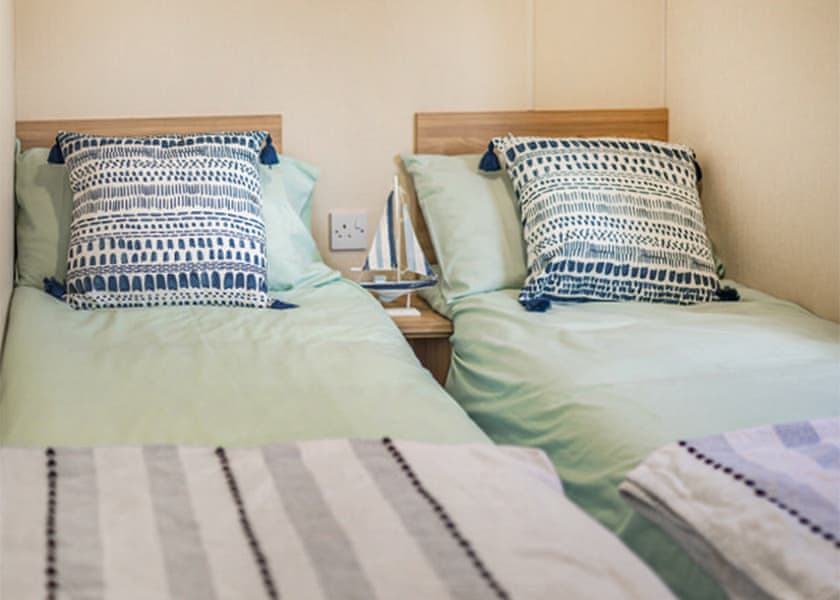 Gold 8 - Whitehouse Holiday Park, Towyn